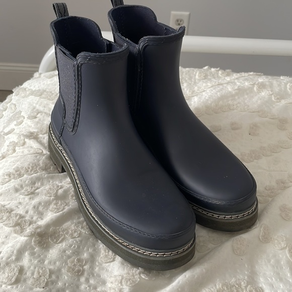 ✨Free People Hunter Refined Stitch Chelsea Wellies✨ - Picture 5 of 13